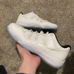 Jordan 11 low legend blue